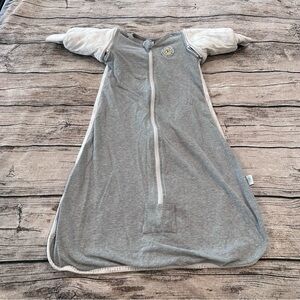 Two Baby Bears Sleeves Sleepsack in Gray; Removable Sleeves Unisex Size 6-12